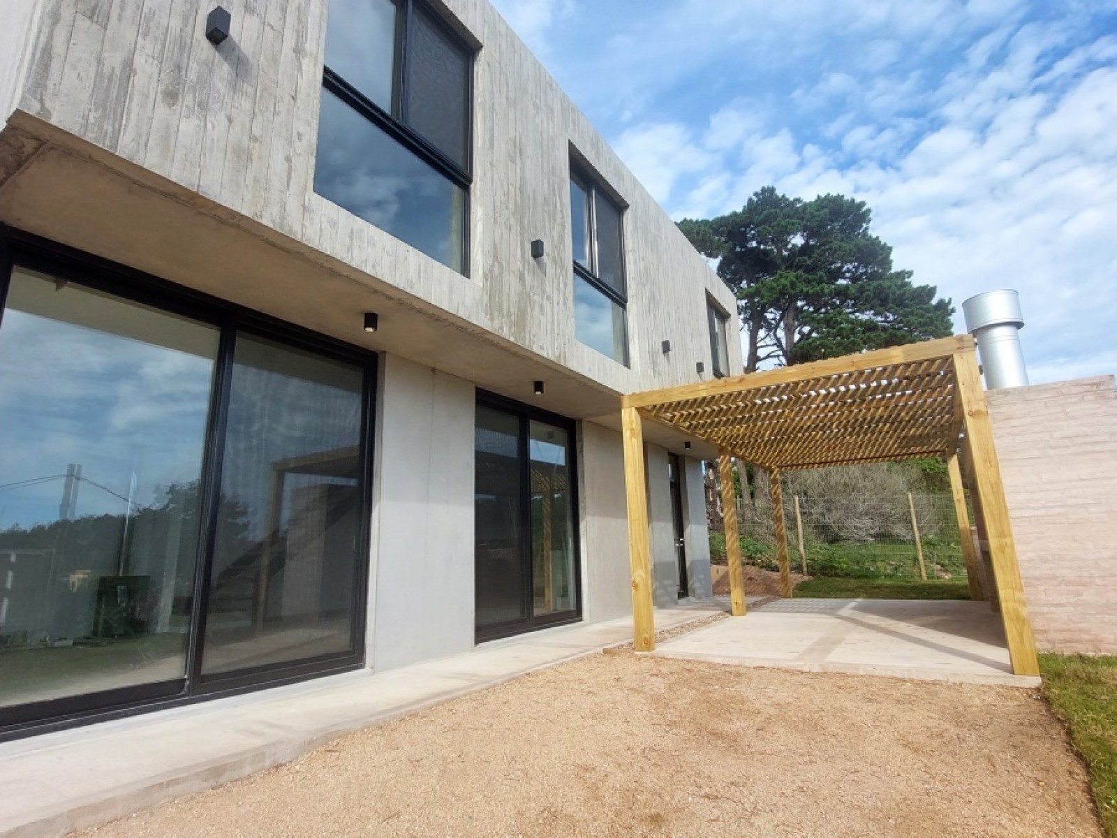 CASA EN PIEDRAS DEL CHILENO